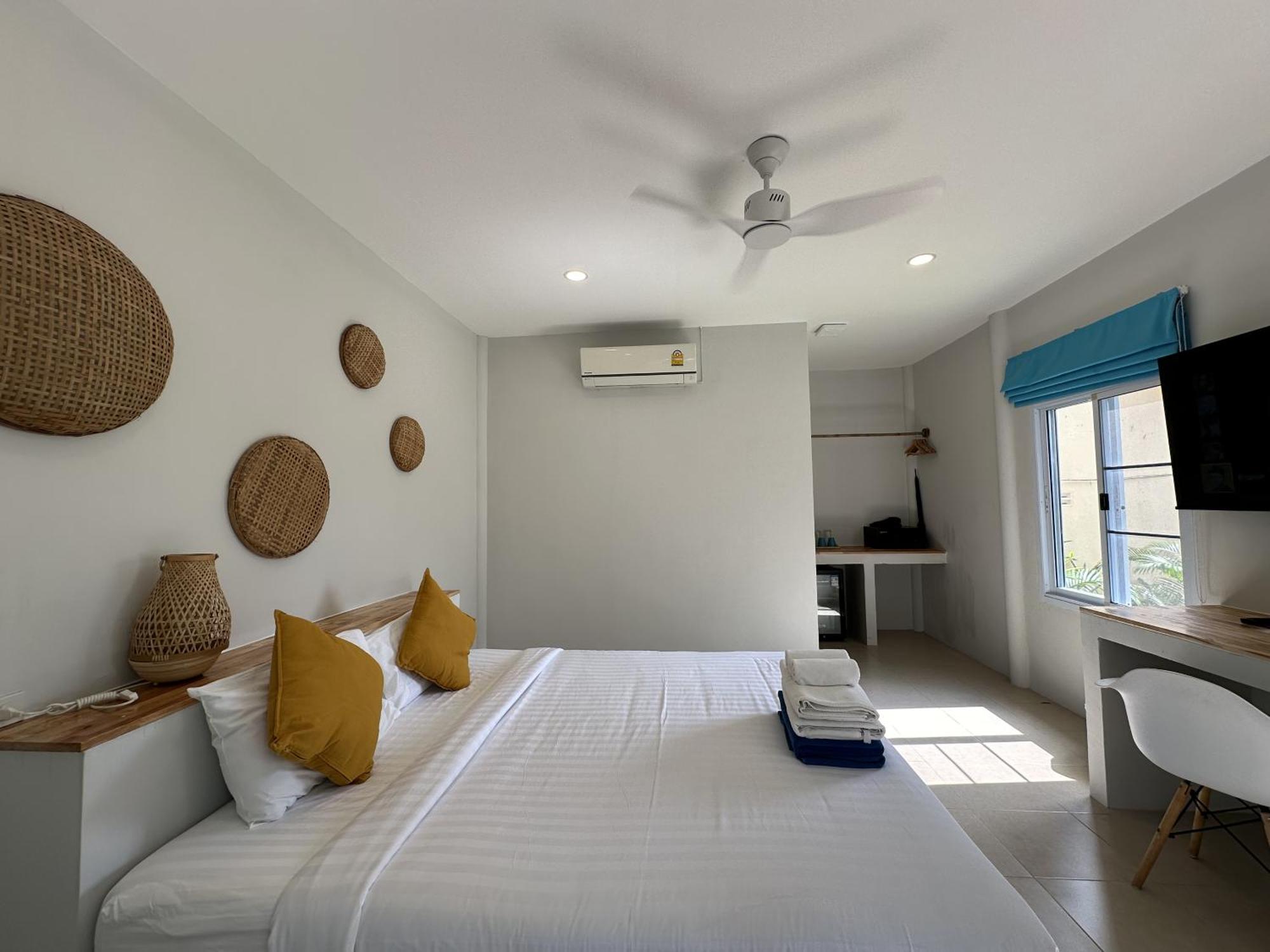 Sand Terrace Beach Bungalows Baan Tai Bilik gambar