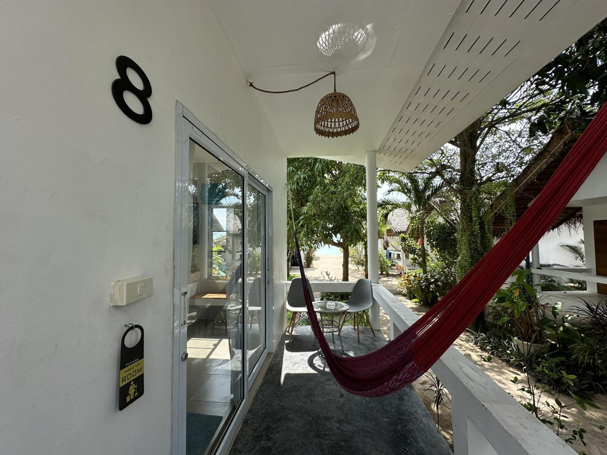Sand Terrace Beach Bungalows Baan Tai Bilik gambar