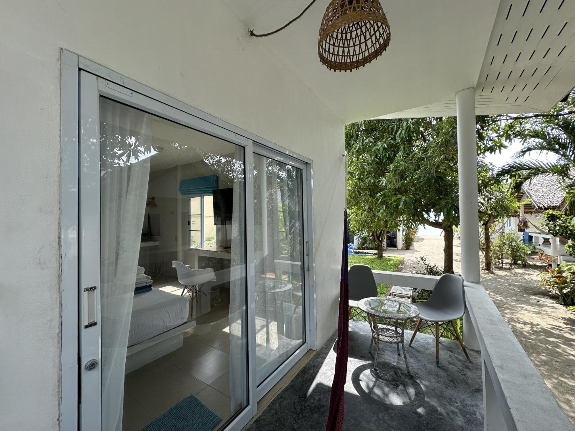 Sand Terrace Beach Bungalows Baan Tai Bilik gambar