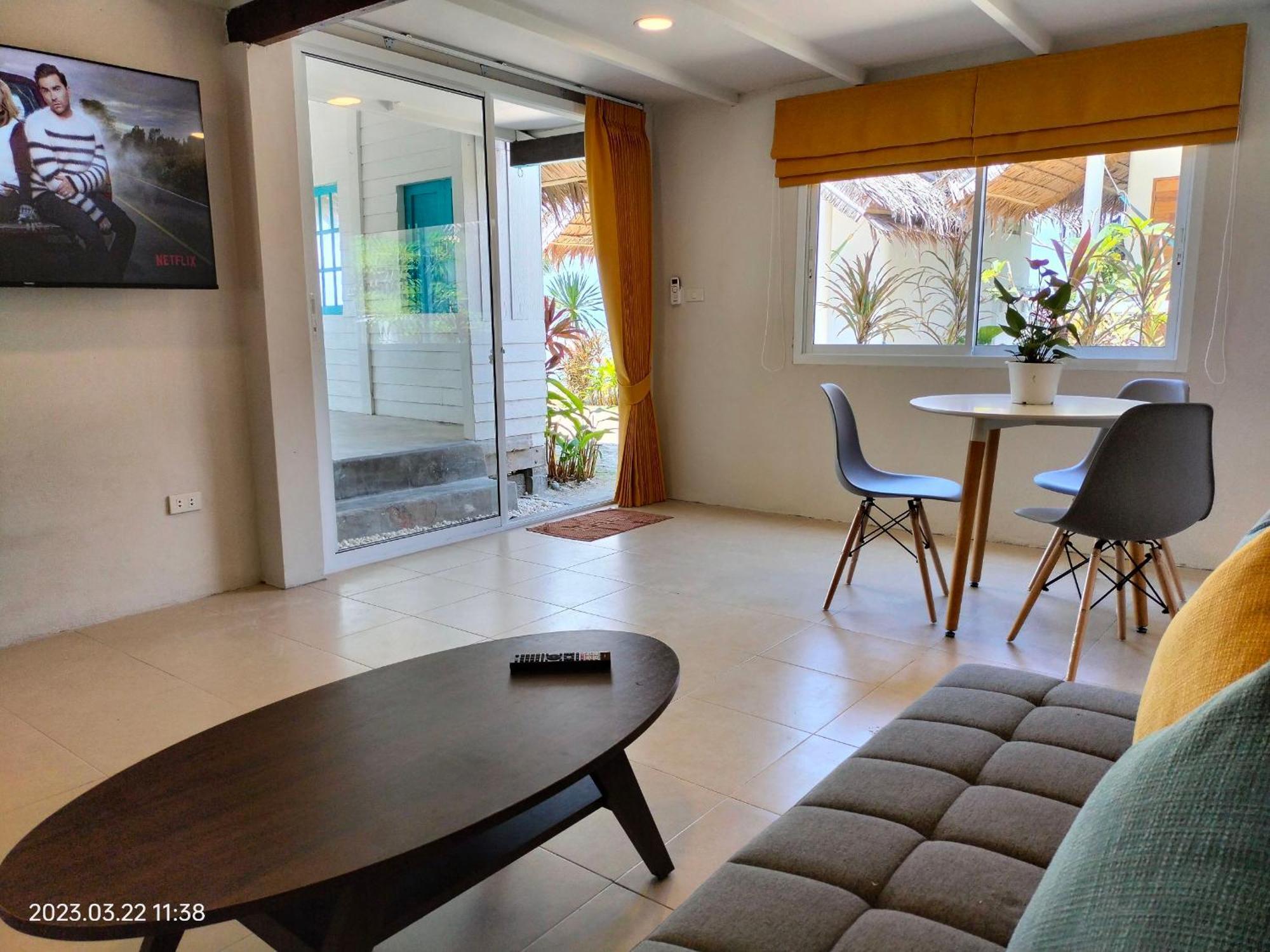Sand Terrace Beach Bungalows Baan Tai Bilik gambar